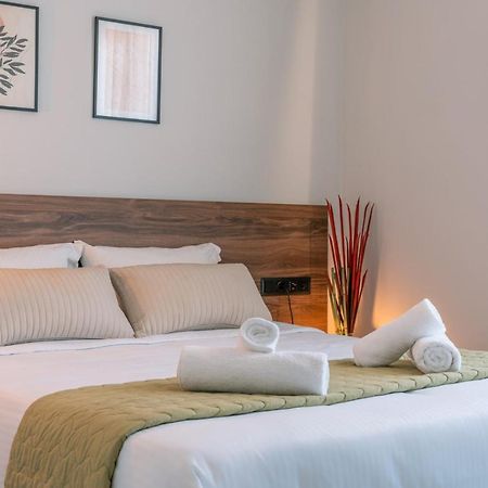 Brand New Suites In City Center Heraklion  ภายนอก รูปภาพ