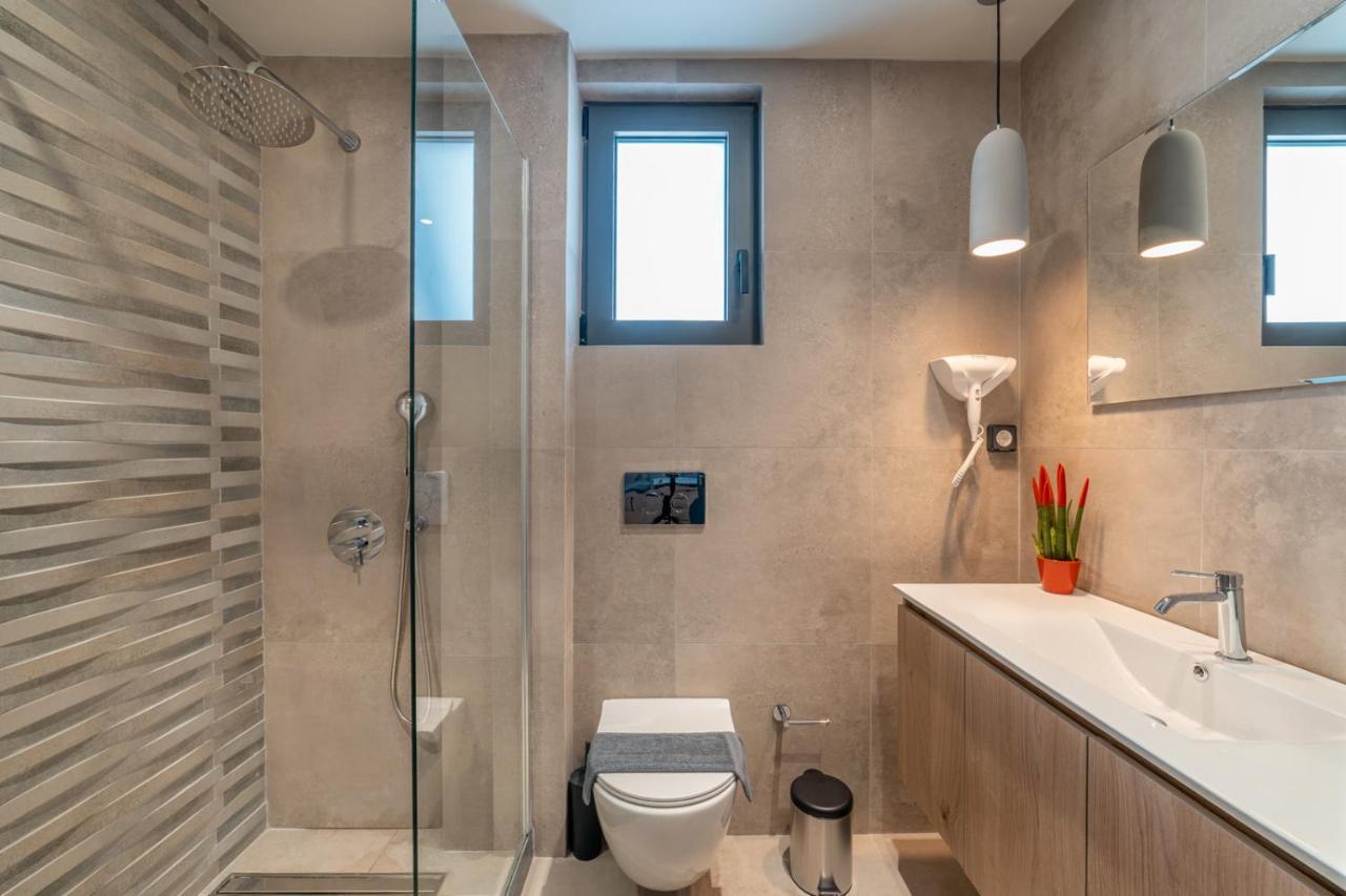 Brand New Suites In City Center Heraklion  ภายนอก รูปภาพ